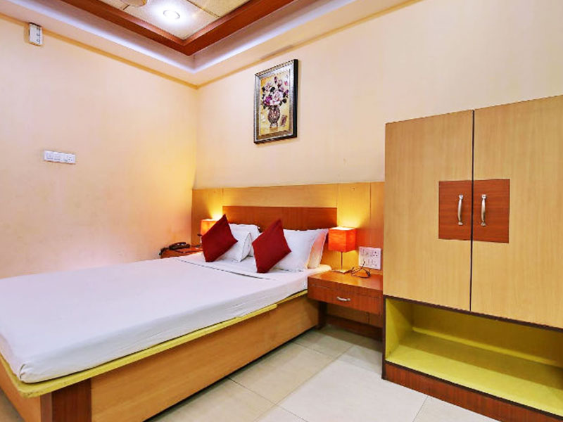 AC Deluxe (Triple Bed)