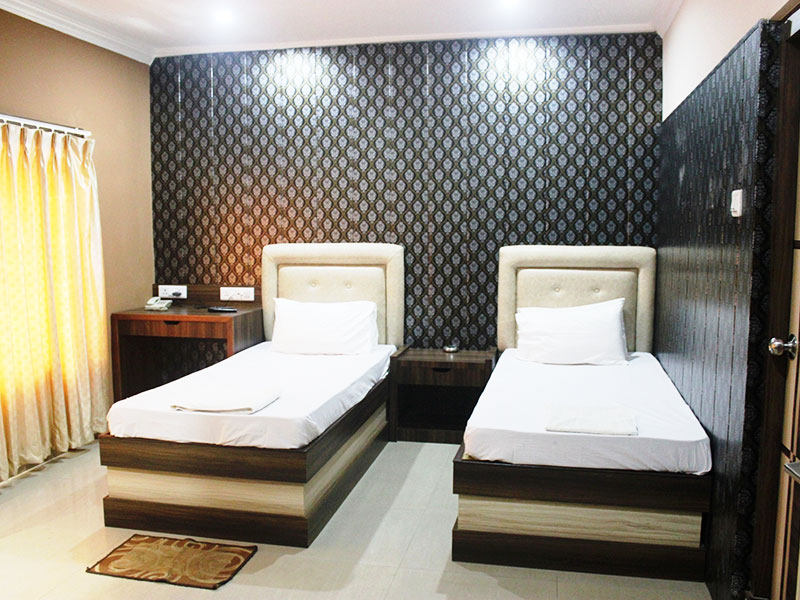 AC Deluxe (Twin Bed)